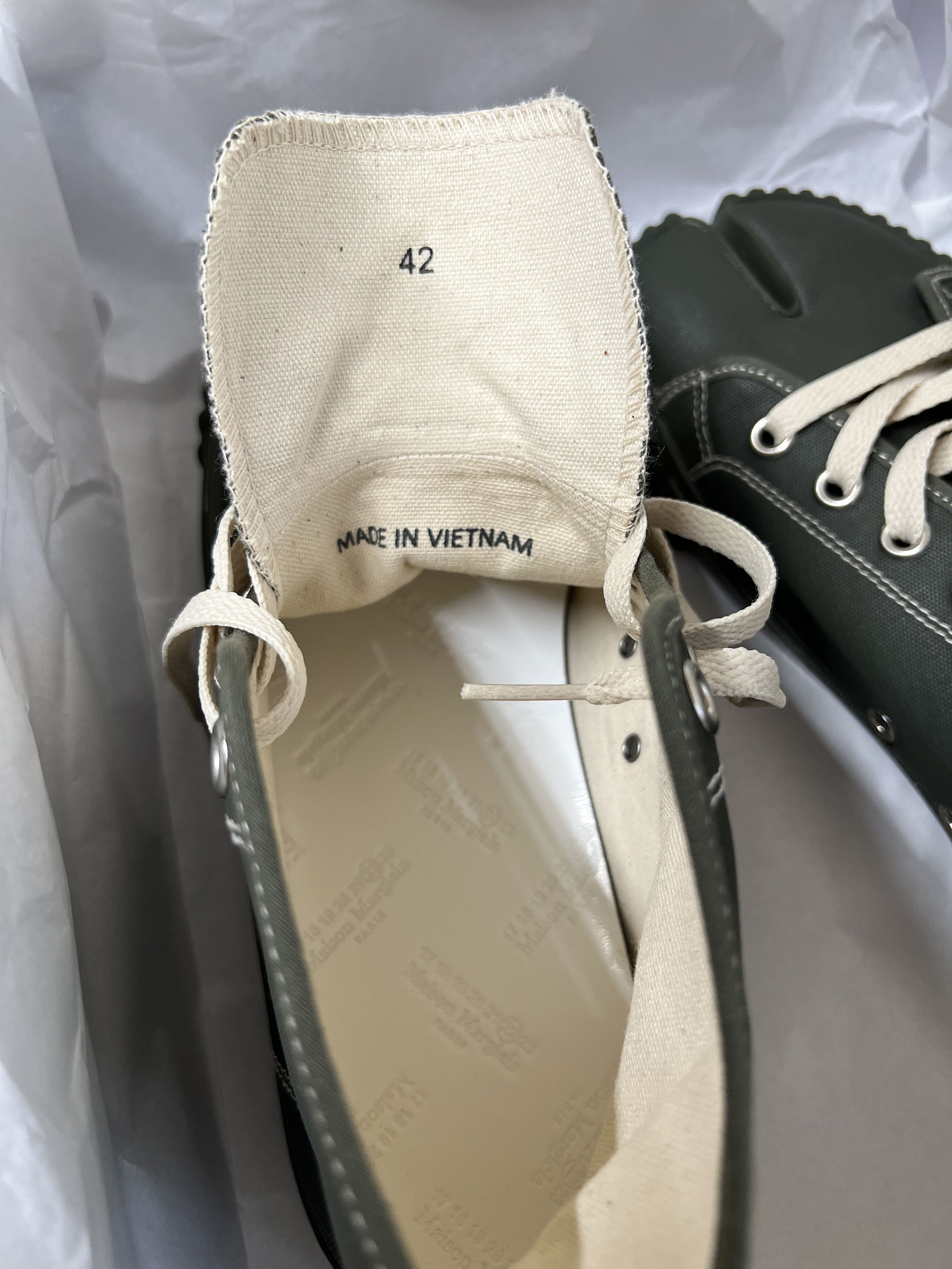 Maison Margiela New — Tabi Canvas Hi-Top Sneakers Size US 9 / EU 42 - 9 Thumbnail