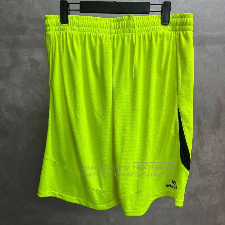 Balenciaga balenciaga's new fluorescent green embroidered football log Size US 32 / EU 48 - 2 Thumbnail