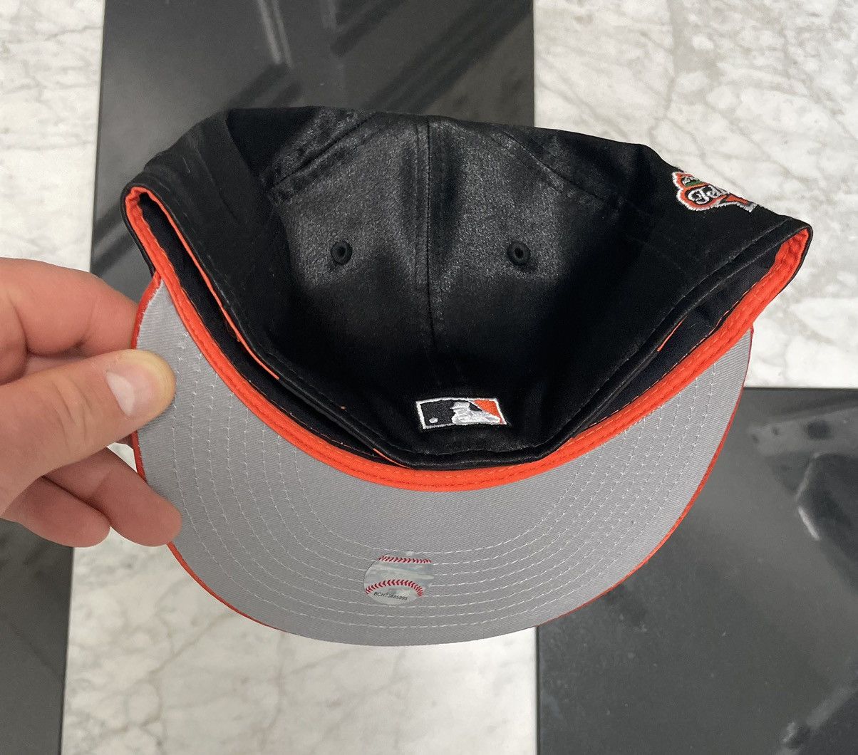 New Era 🔥 Exclusive Satin Giants fitted size 7 Size ONE SIZE - 3 Thumbnail
