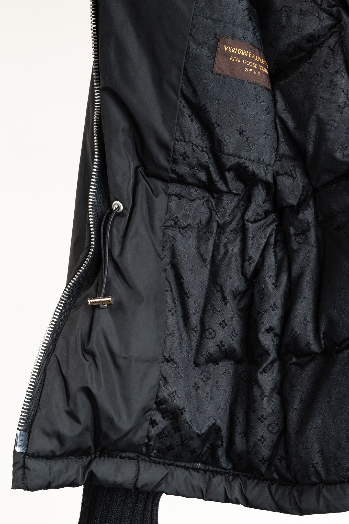 Louis Vuitton Louis Vuitton Belted Patch Goose-Feather-Fill Puffer Jacket Size S / US 4 / IT 40 - 11 Thumbnail