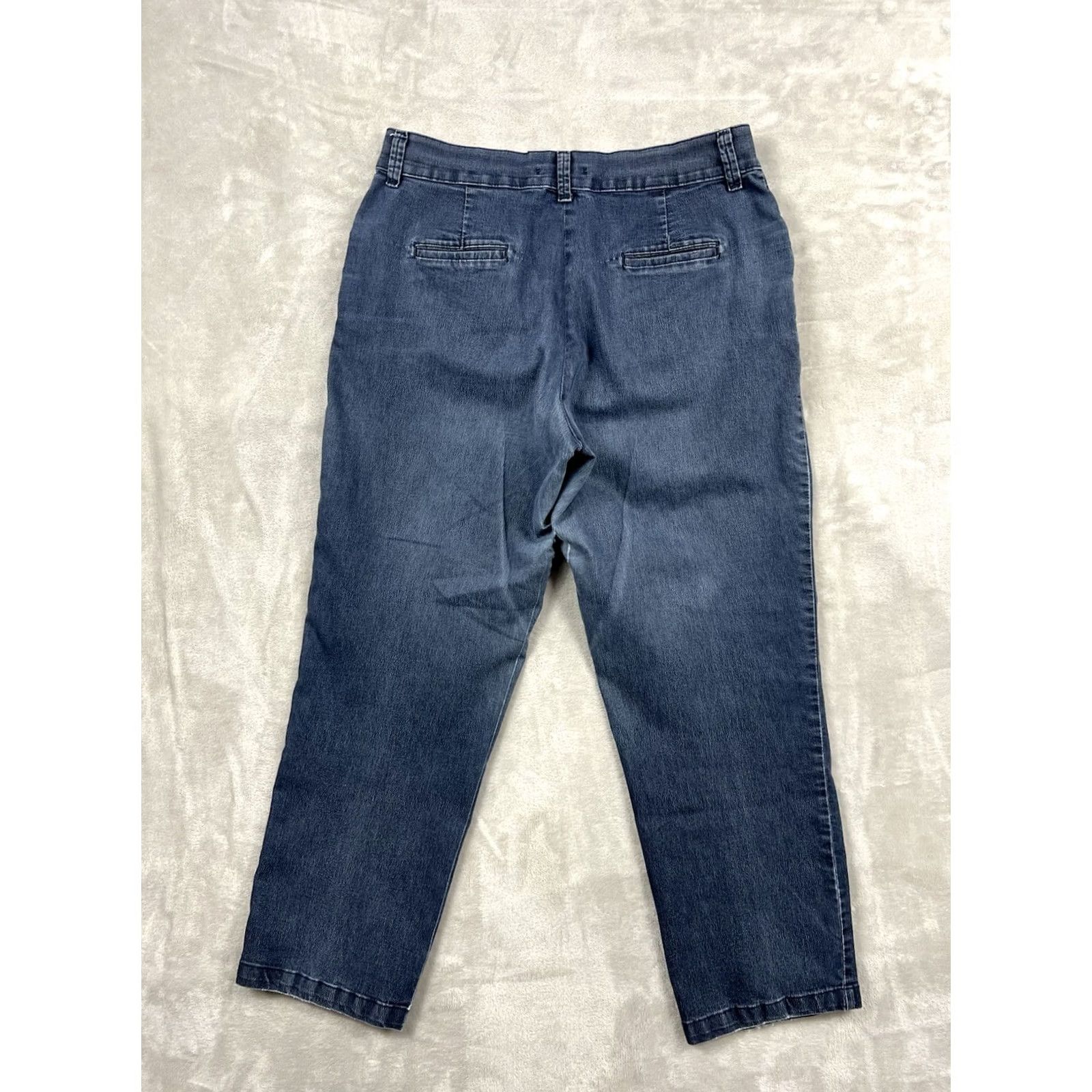 Lee Lee Jeans Women's Relaxed Fit Straight Leg Jeans Dark Wash 14P Petite Denim Pants Size 36" / US 14 / IT 50 - 2 Thumbnail