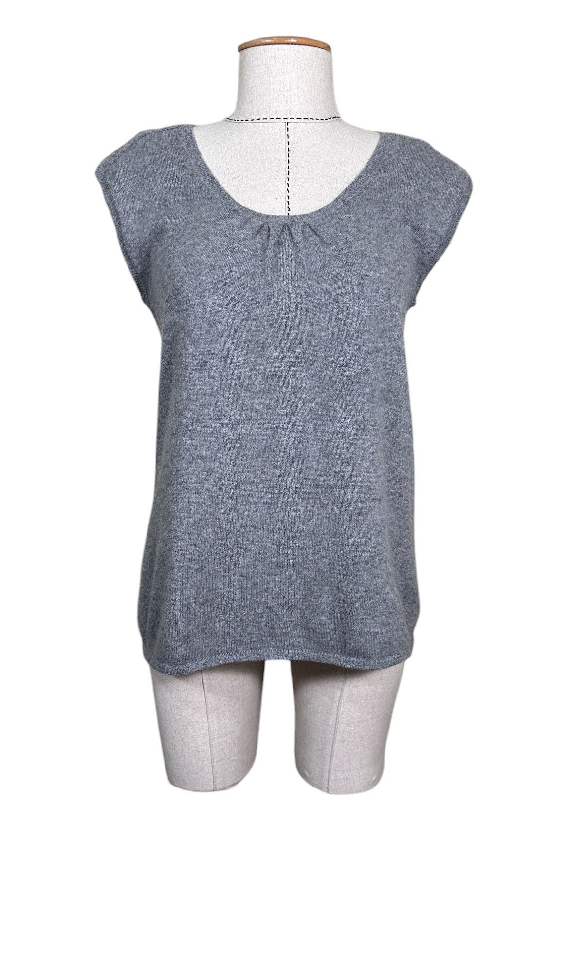 FTC Cashmere tank grey vest Size L / US 10 / IT 46 - 1 Thumbnail