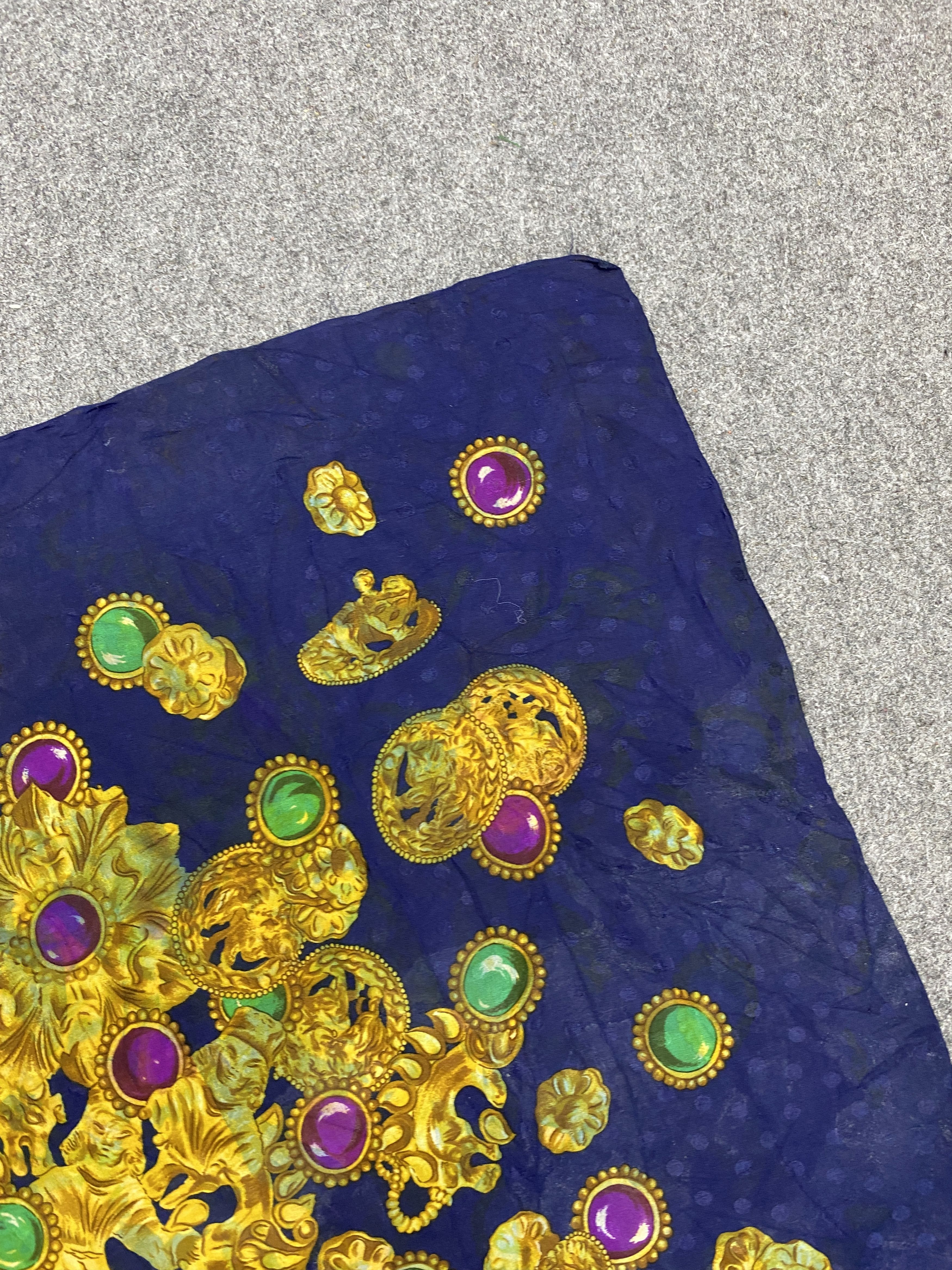 Yves Saint Laurent Yves Saint Laurent Silk Scarf / Silk Shawl SN0260 Size ONE SIZE - 10 Thumbnail