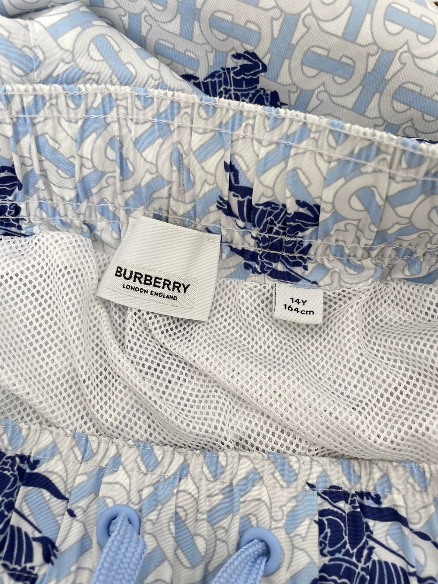 Burberry Burberry 14Y Lt Blue TB Print Horseferry Shorts Size 25" / US 0 / IT 36 - 3 Thumbnail