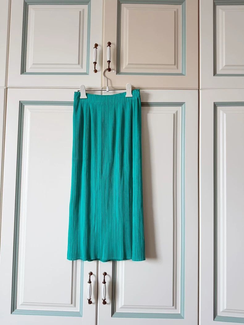 Issey Miyake Issey Miyake size:3 Green slit skirt Size 42" / US 20 - 1 Thumbnail