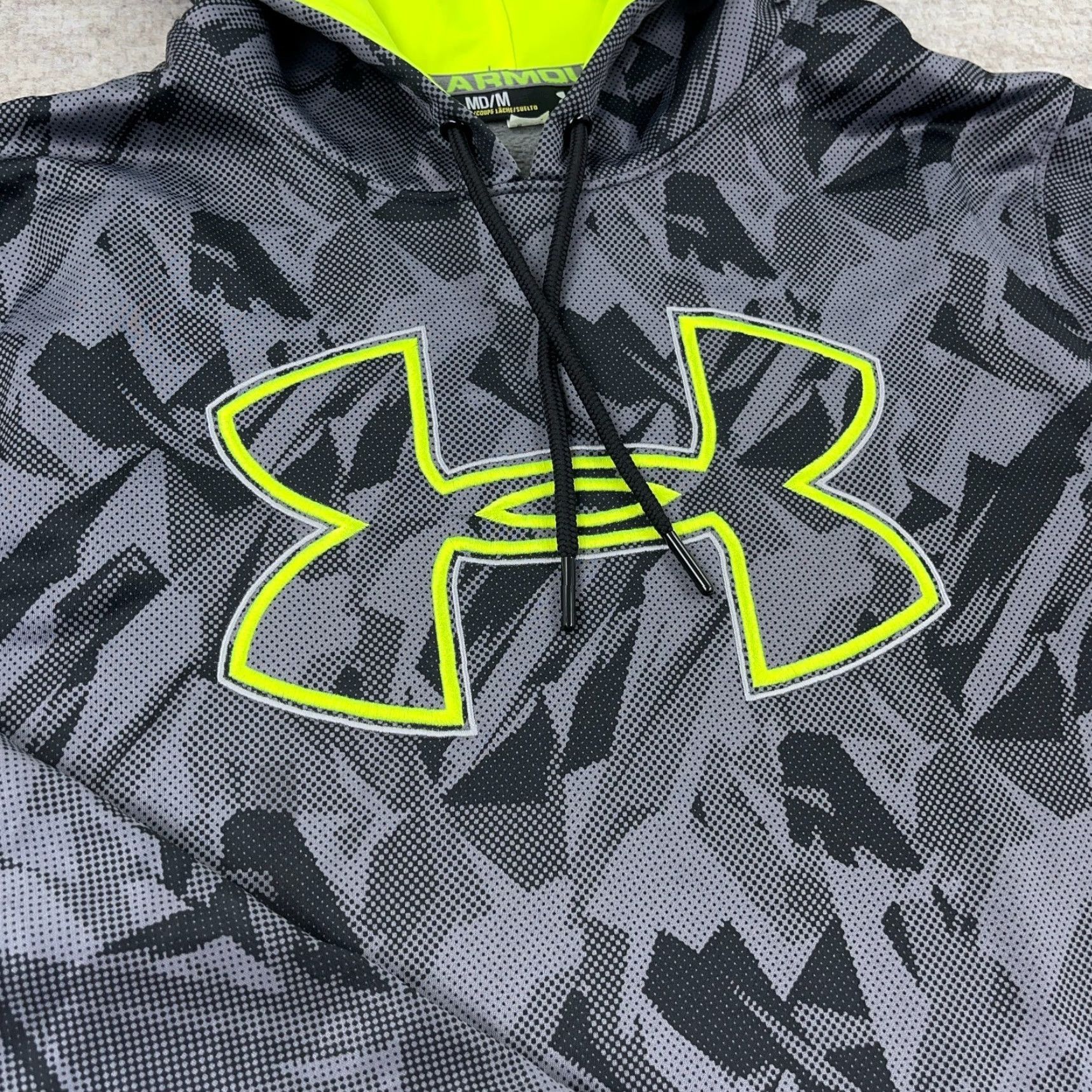 Under Armour Under Armour Hoodie Men Medium Gray Geometric Camo Sweatshirt Loose Fit Adult Size US M / EU 48-50 / 2 - 3 Thumbnail