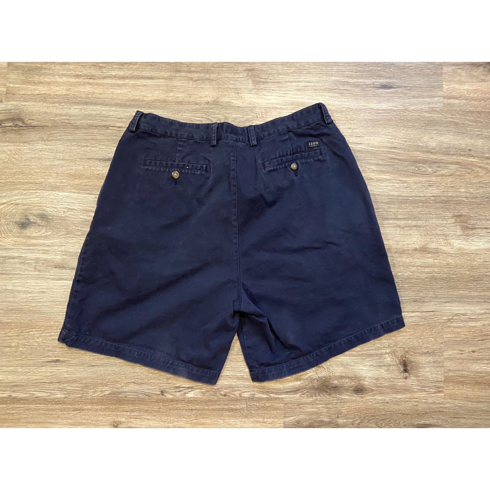 Izod VINTAGE IZOD Chino Shorts Men Navy Blue Pleated Front Size 36 Regular Pockets Mens Size US 36 / EU 52 - 2 Thumbnail