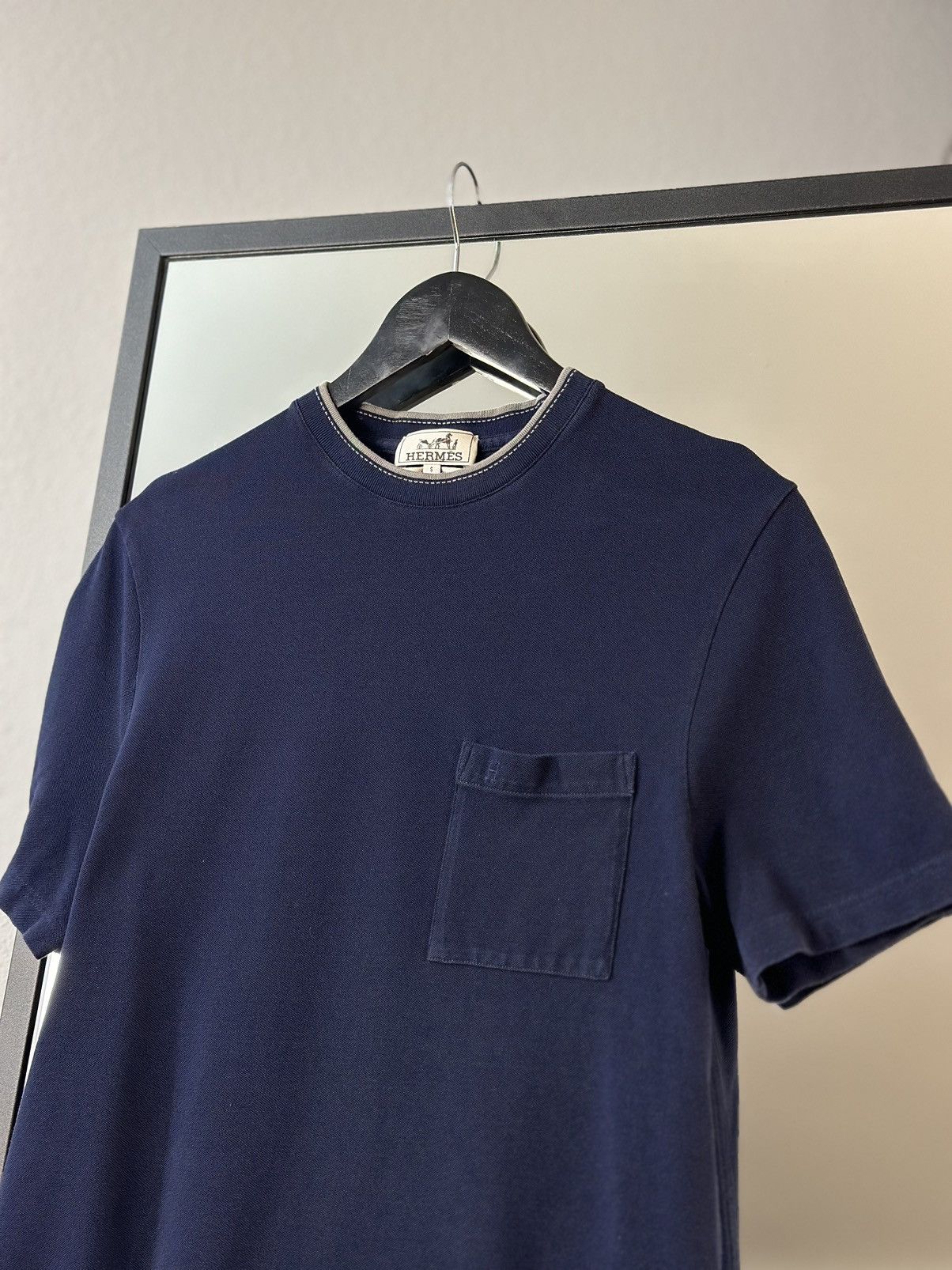 Hermes Hermes Paris Embroidered H Logo Cotton Pique Pocket Shirt Size US S / EU 44-46 / 1 - 5 Thumbnail