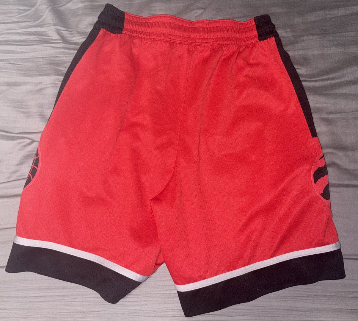 Nike Toronto Raptors Nike Basketball Shorts Size US 34 / EU 50 - 2 Thumbnail