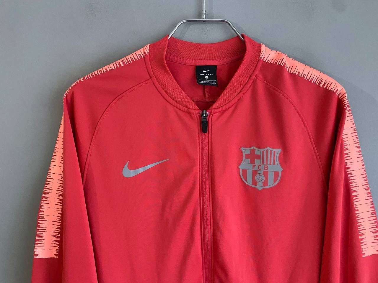 Nike FC Barcelona 2018/19 Football Training Zip Jacket, Size S Size US S / EU 44-46 / 1 - 4 Thumbnail