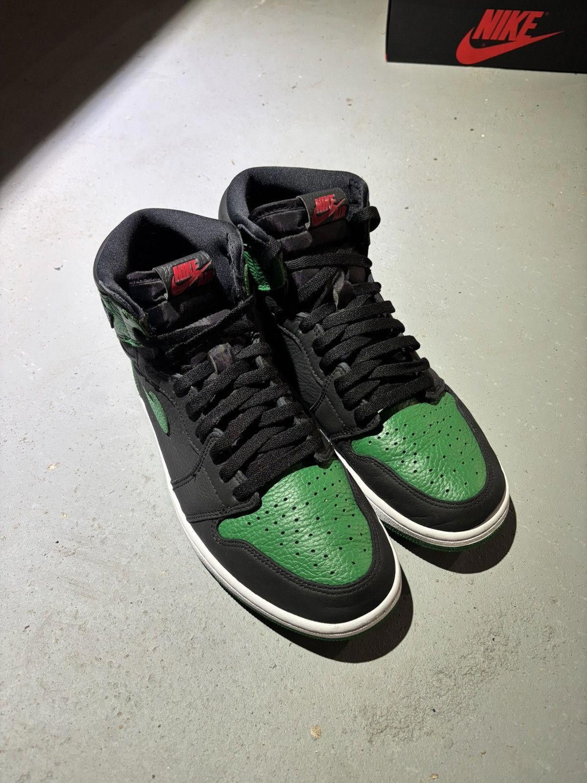 Jordan Brand Jordan 1 Pine Green Black Size US 10.5 / EU 43-44 - 6 Thumbnail