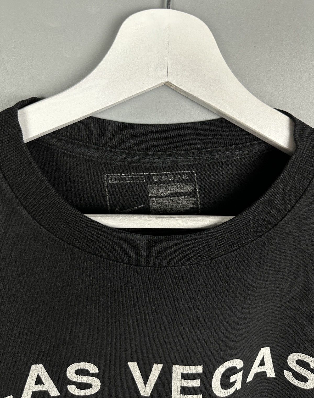 Nike 90s Vintage Nike Las Vegas Center Swoosh Logo T Shirt Tee Size US M / EU 48-50 / 2 - 3 Thumbnail