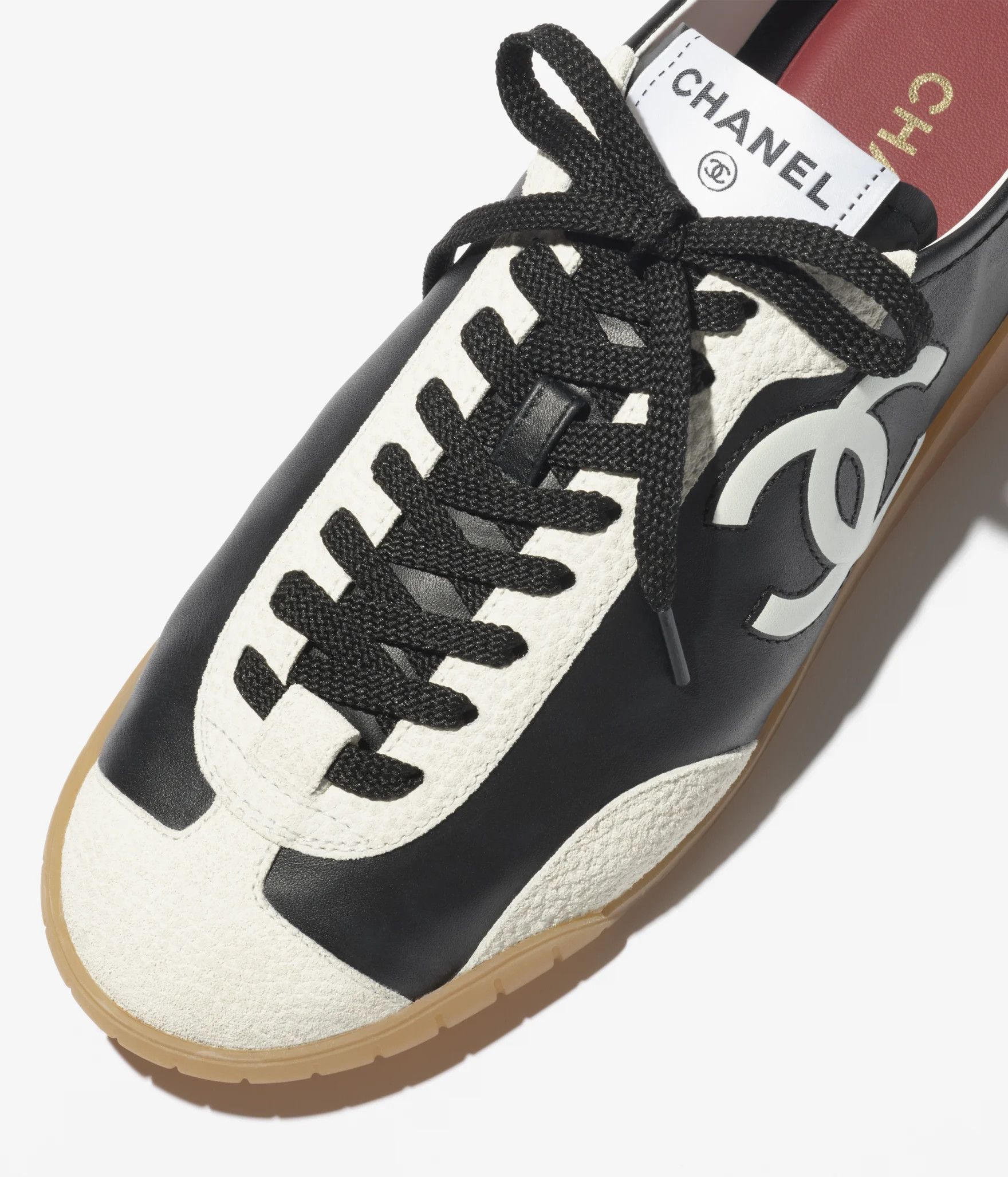 Chanel 26P White Leather Suede CC Logo Runner Trainer Sneaker 39 Size US 9 / IT 39 - 11 Thumbnail