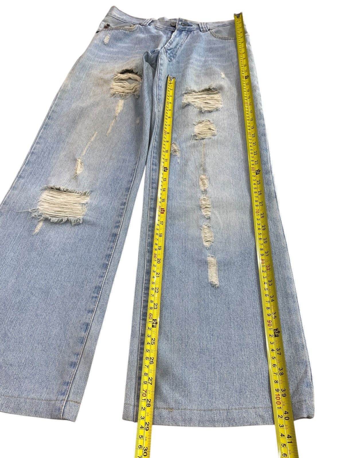 Abercrombie & Fitch Abercrombie & Fitch Light Blue Wash Style Distressed Jeans Size US 30 / EU 46 - 7 Thumbnail