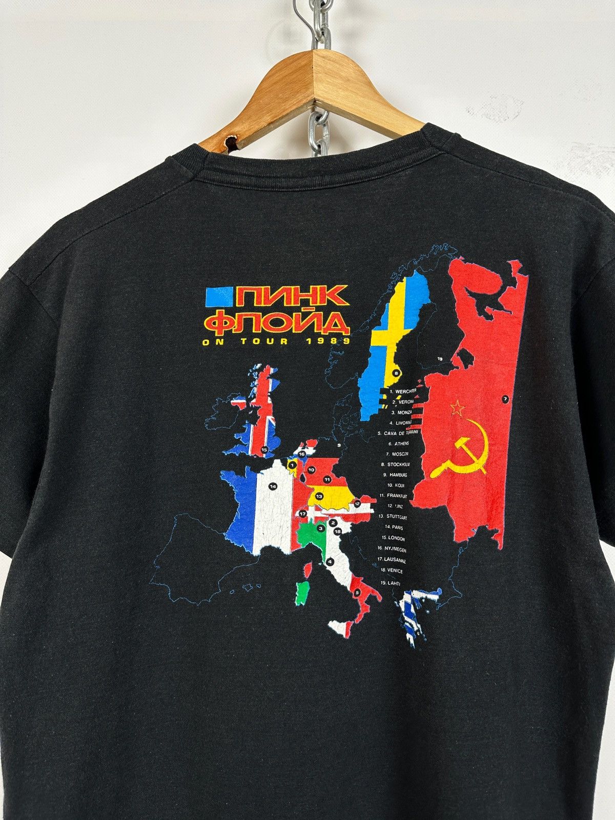 Band Tees 1989 Vintage Pink Floyd Russian On Tour Band T-Shirt Size US L / EU 52-54 / 3 - 18 Thumbnail