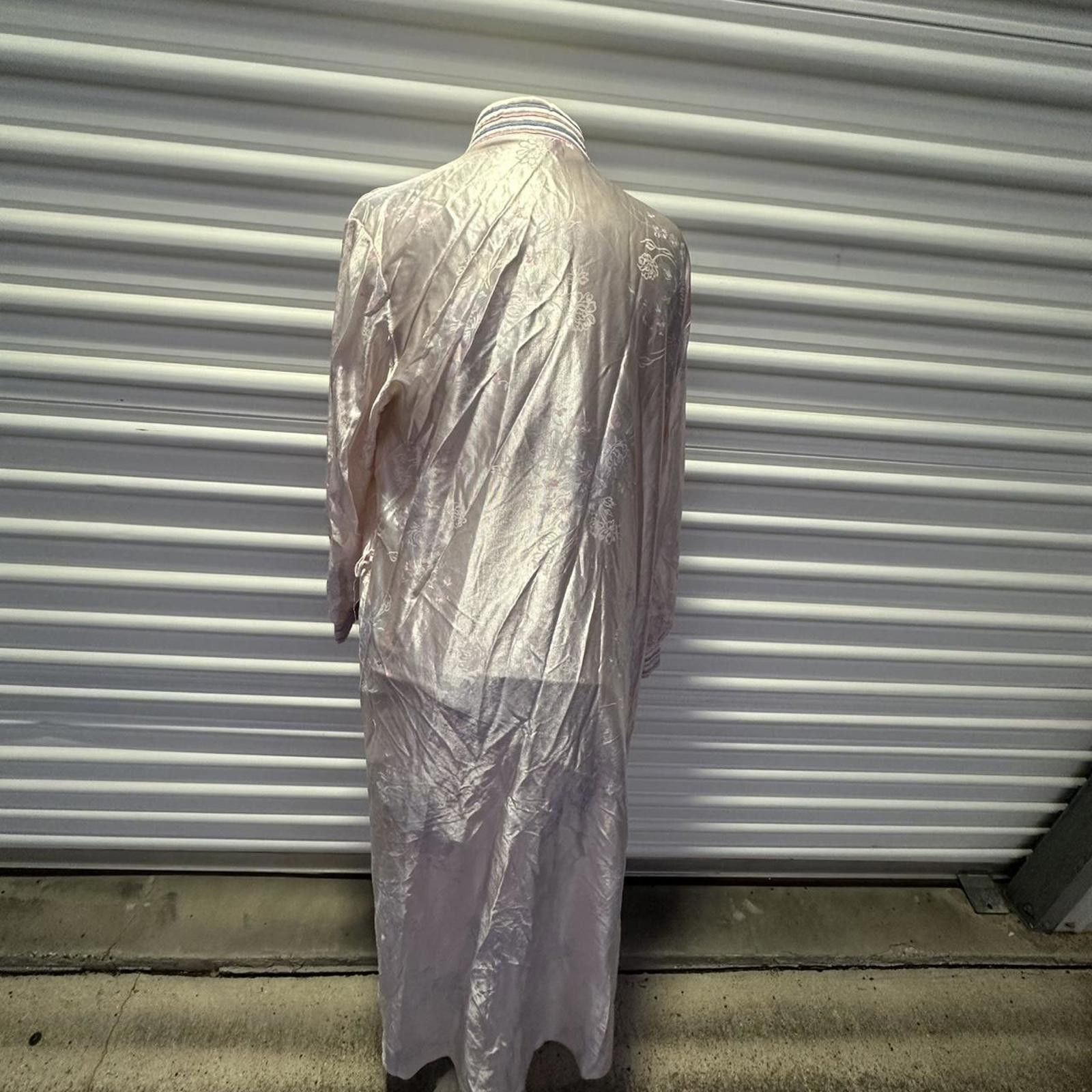 Other Pink and white vintage robe with embroidered details glamour Size ONE SIZE - 3 Thumbnail