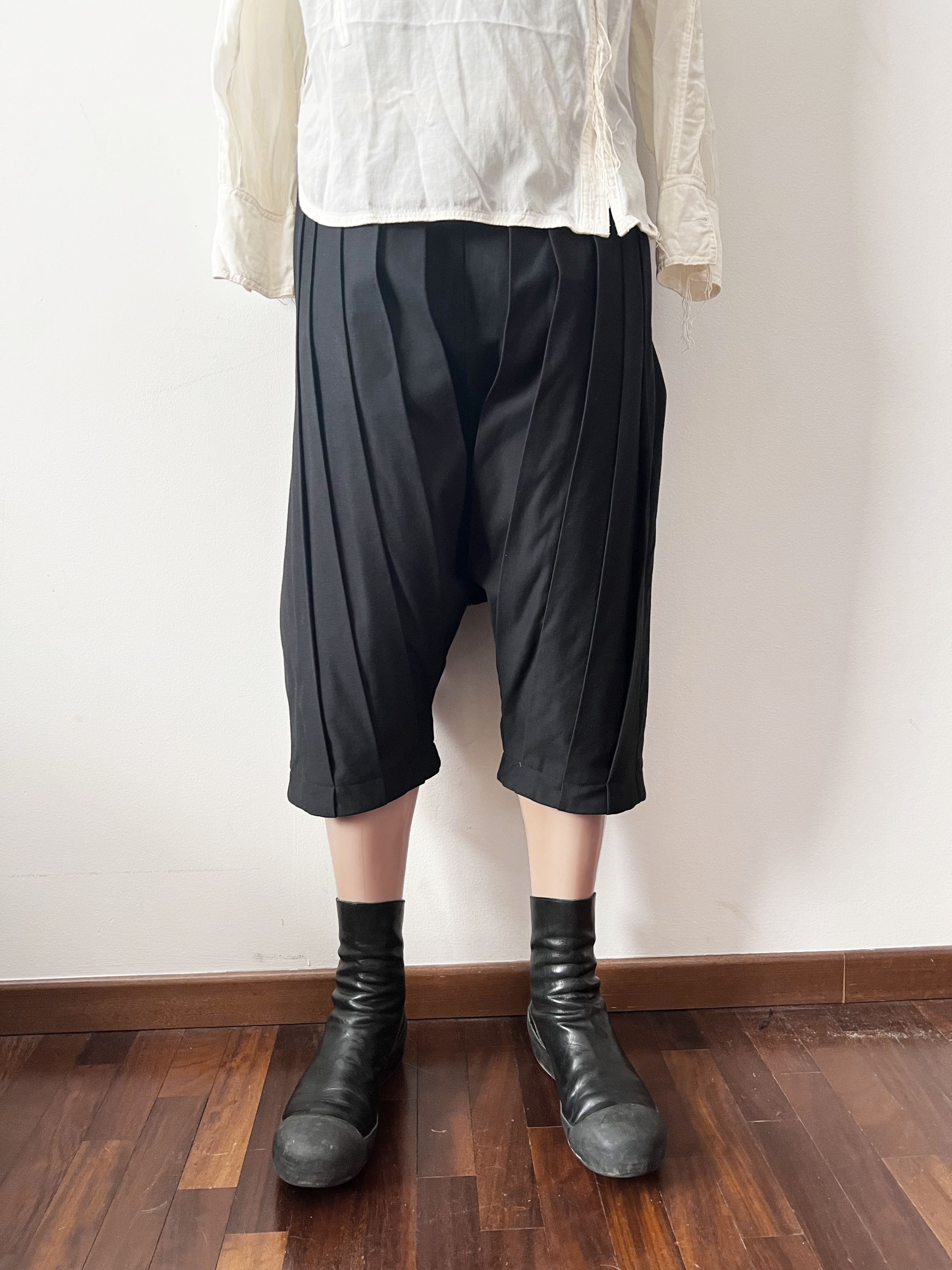 Individual Sentiments Plisse Cropped Pants Size US 32 / EU 48 - 1 Thumbnail