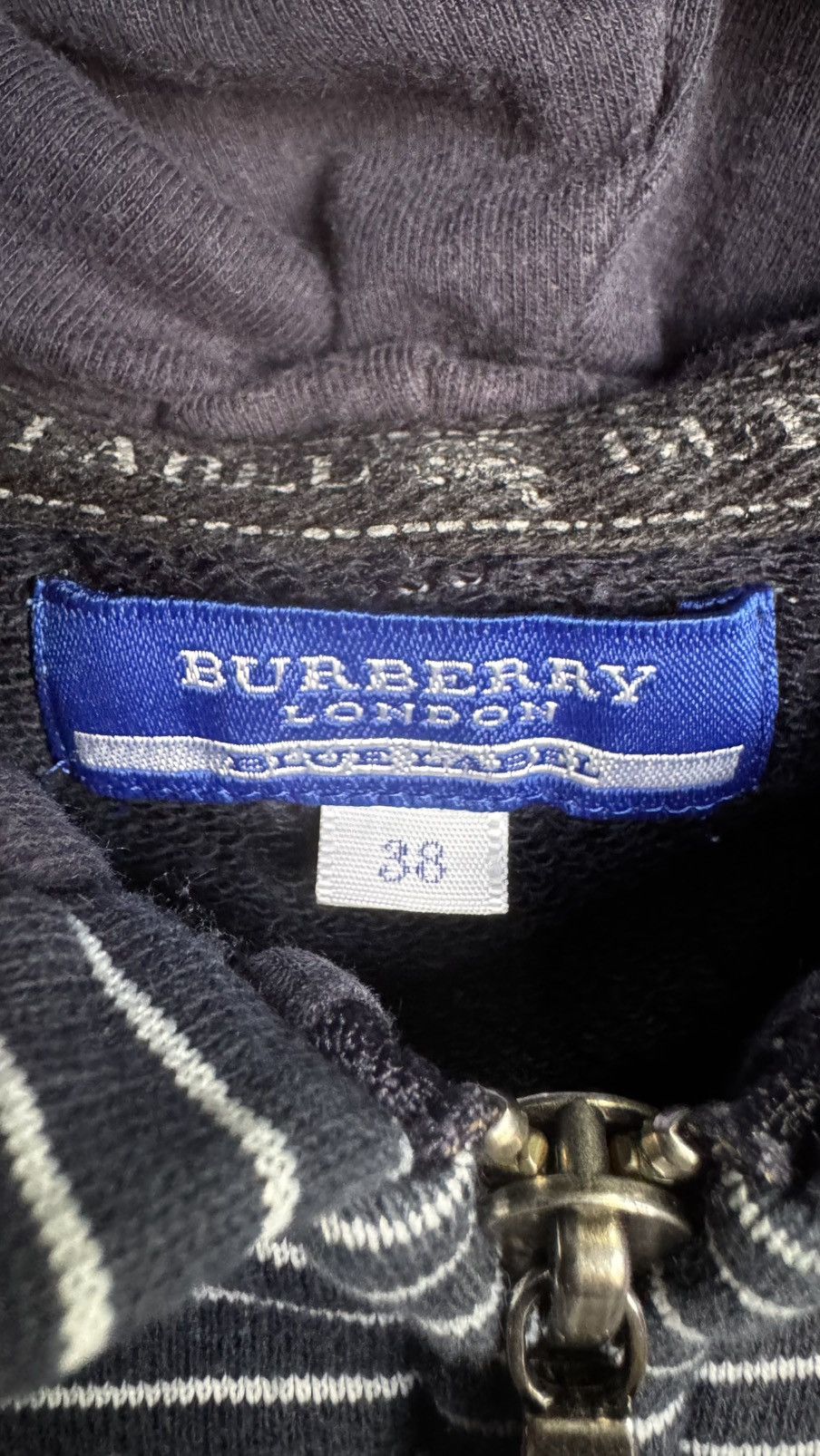 Burberry Vintage Burberry Blue Label Zipper Hoodie Size S / US 4 / IT 40 - 3 Thumbnail