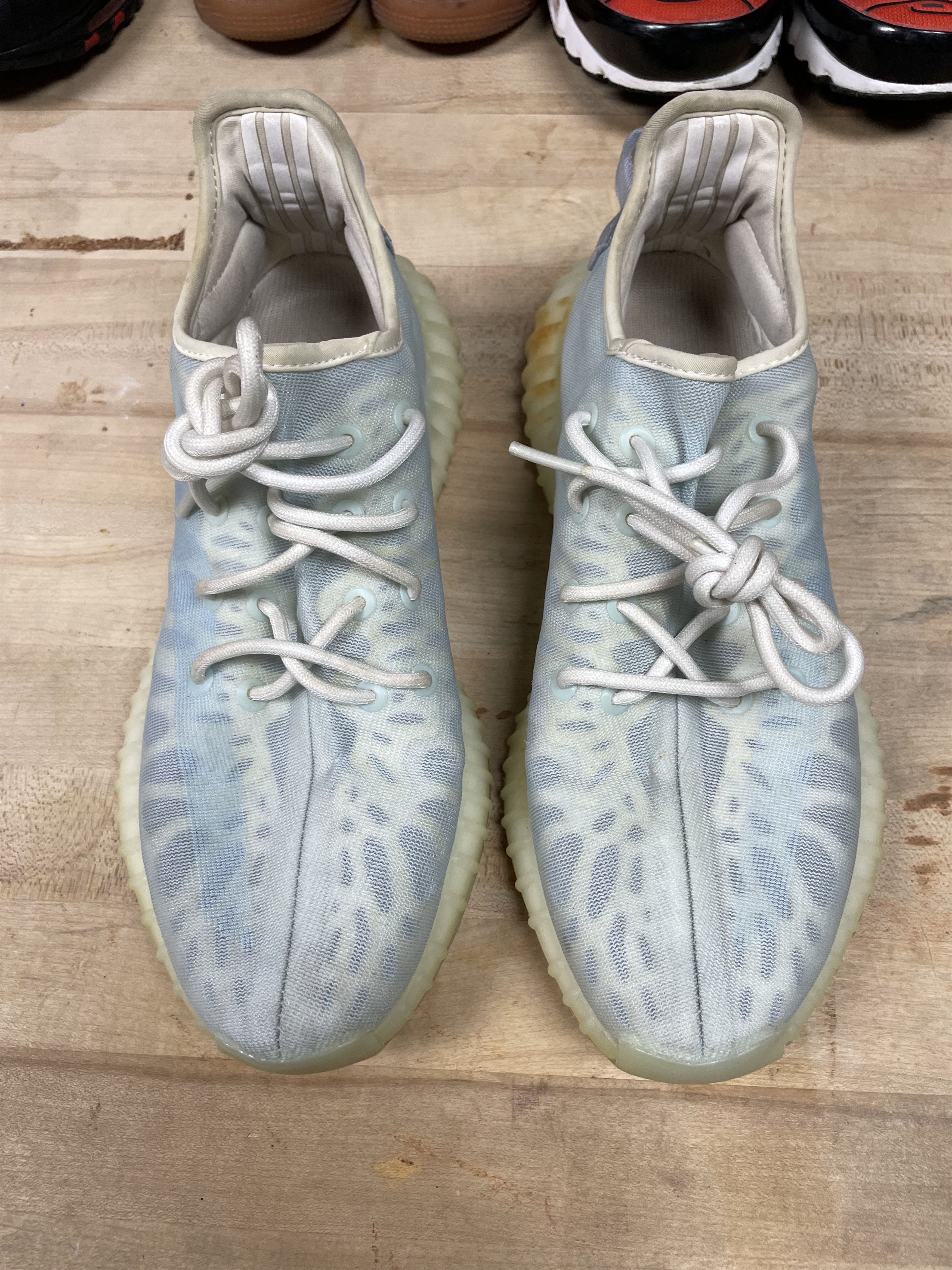 Yeezy Yeezy Mono Ice Size US 9 / EU 42 - 1 Thumbnail