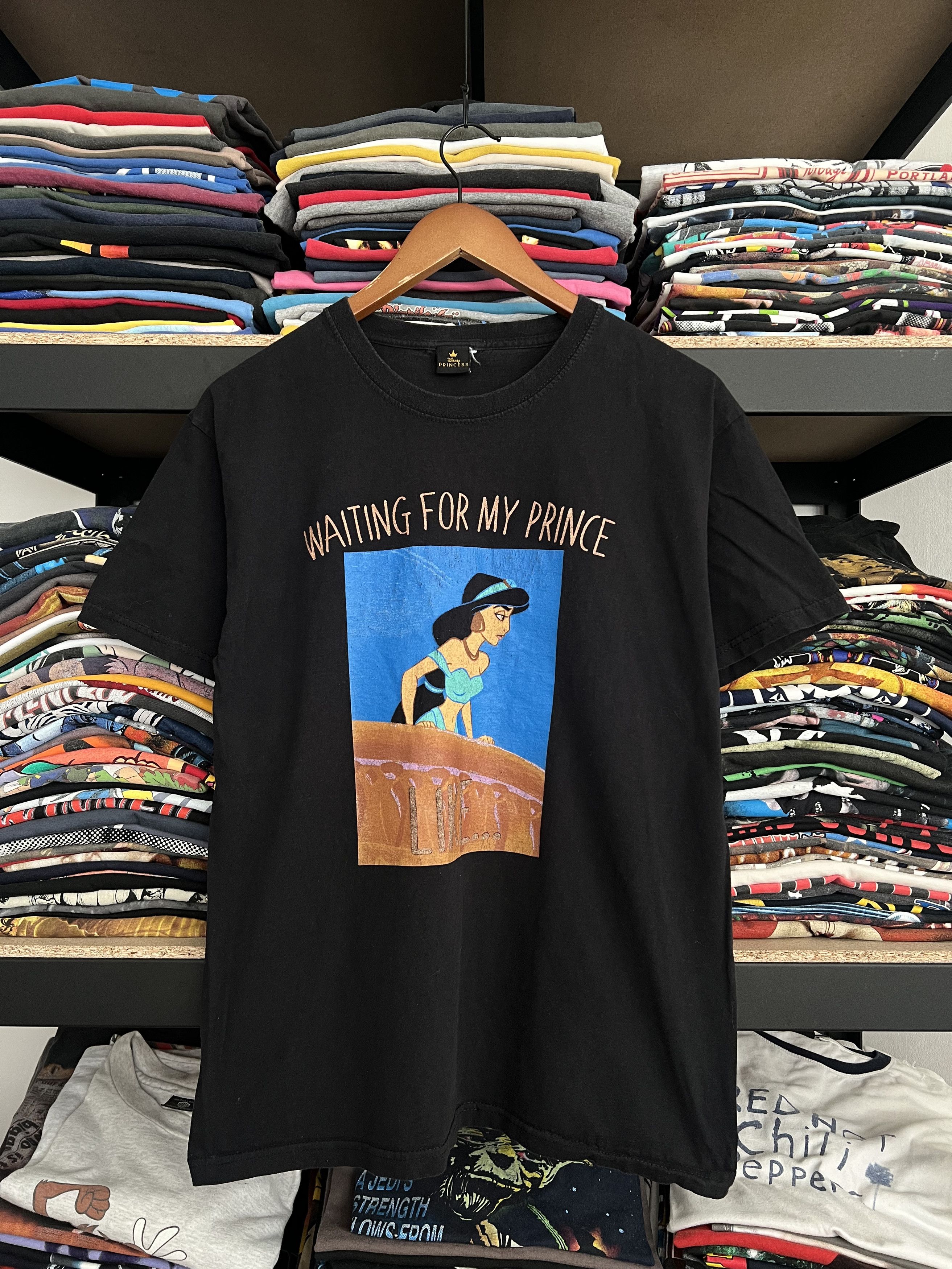 Disney Vintage 2000s Princess Jasmine Aladdin Cartoon Black Tee Size US M / EU 48-50 / 2 - 1 Thumbnail