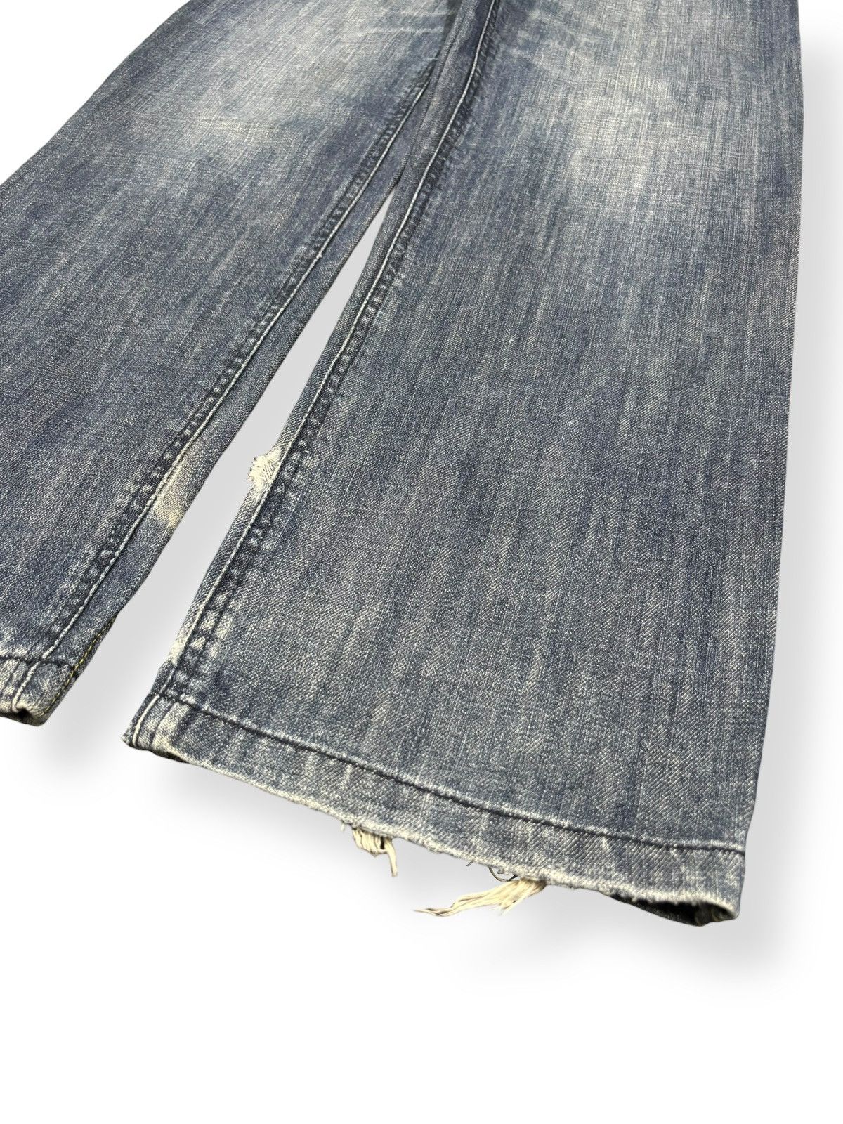 Beauty Beast Vintage Japanese Brand Clawmark Faded Loose Fit Ripped Jeans Size US 32 / EU 48 - 7 Thumbnail
