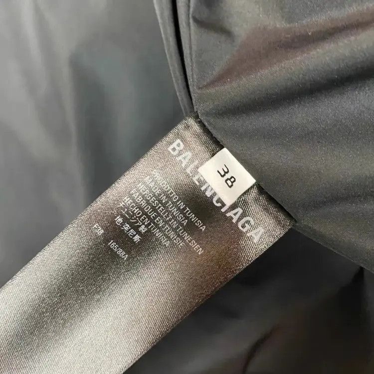 Balenciaga Sz 38 Balenciaga Oversized Logo Puffer Jacket-2507 Size US M / EU 48-50 / 2 - 4 Thumbnail