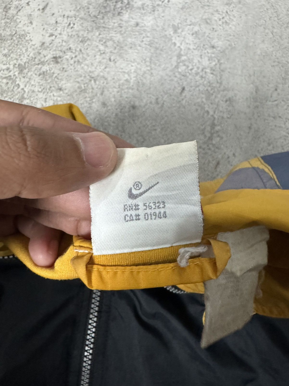 Nike VINTAGE 90’S NIKE WINDBREAKER JACKET Size US M / EU 48-50 / 2 - 7 Thumbnail