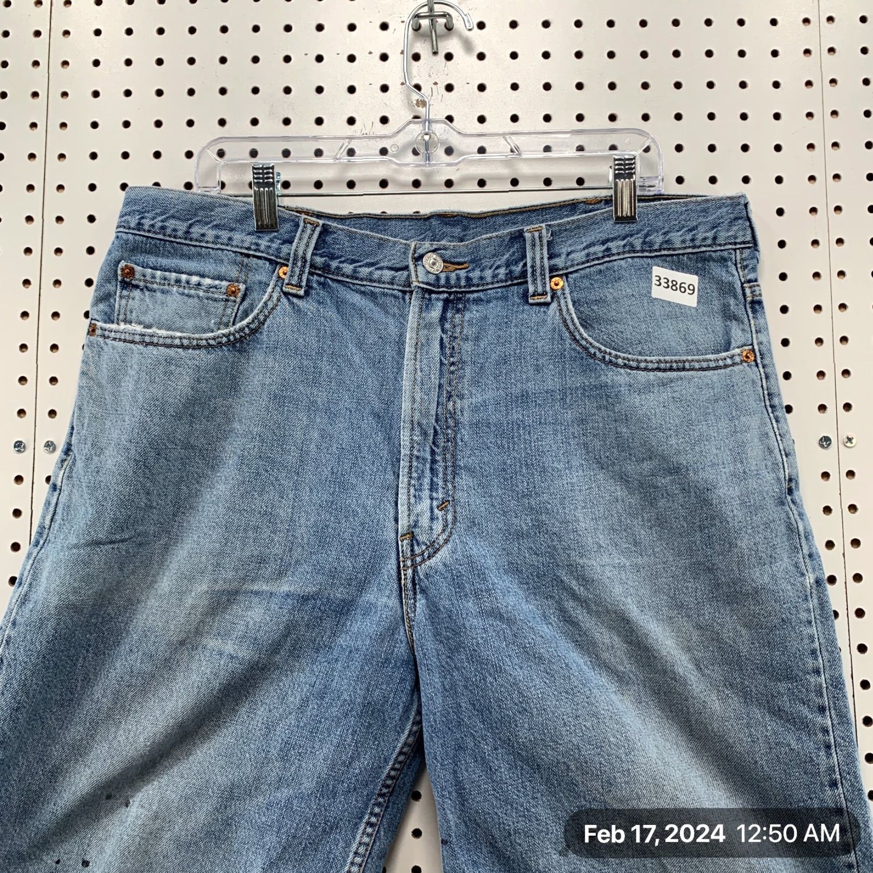 Levi's VINTAGE Levi's 505 Denim Shorts Men 38x10 Light Wash Bermuda Distressed Relaxed Fit Size US 38 / EU 54 - 2 Thumbnail