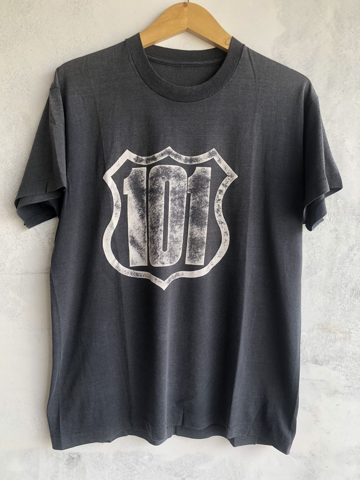 Band Tees 80s Depeche Mode Perfect Sun Faded Singles Tour Tee Size US L / EU 52-54 / 3 - 1 Thumbnail
