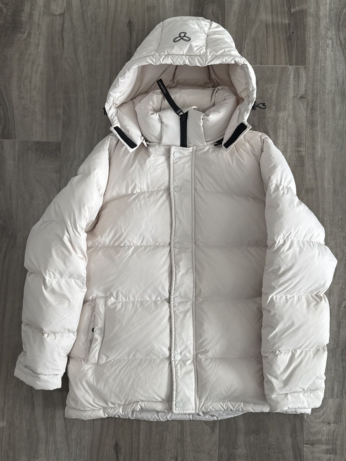Aritzia: TNA Super Puff