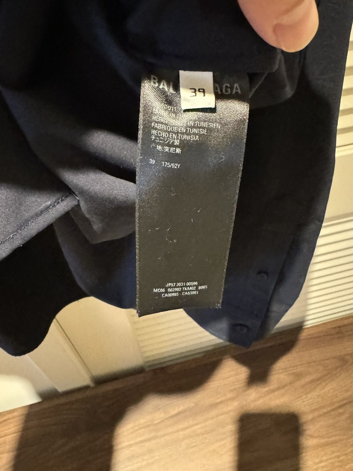 Balenciaga Oversized Balenciaga barcode long sleeve dress shirt Size US S / EU 44-46 / 1 - 5 Thumbnail