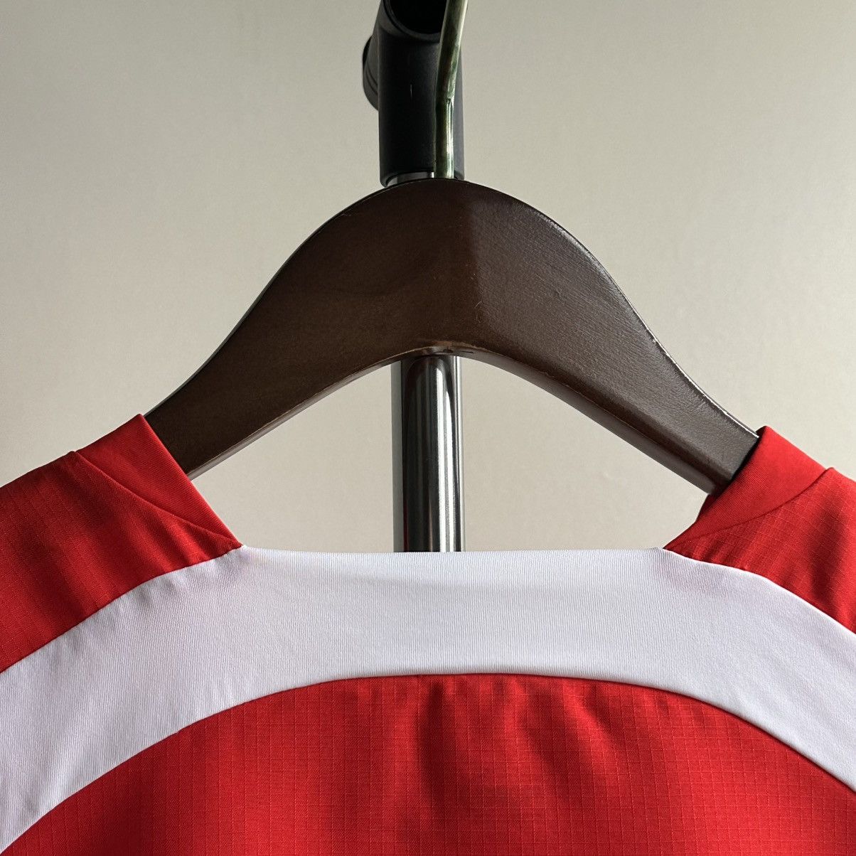 Puma Sanderos #4 Puma Switzerland 2006/08 Soccer Jersey Size US S / EU 44-46 / 1 - 9 Thumbnail