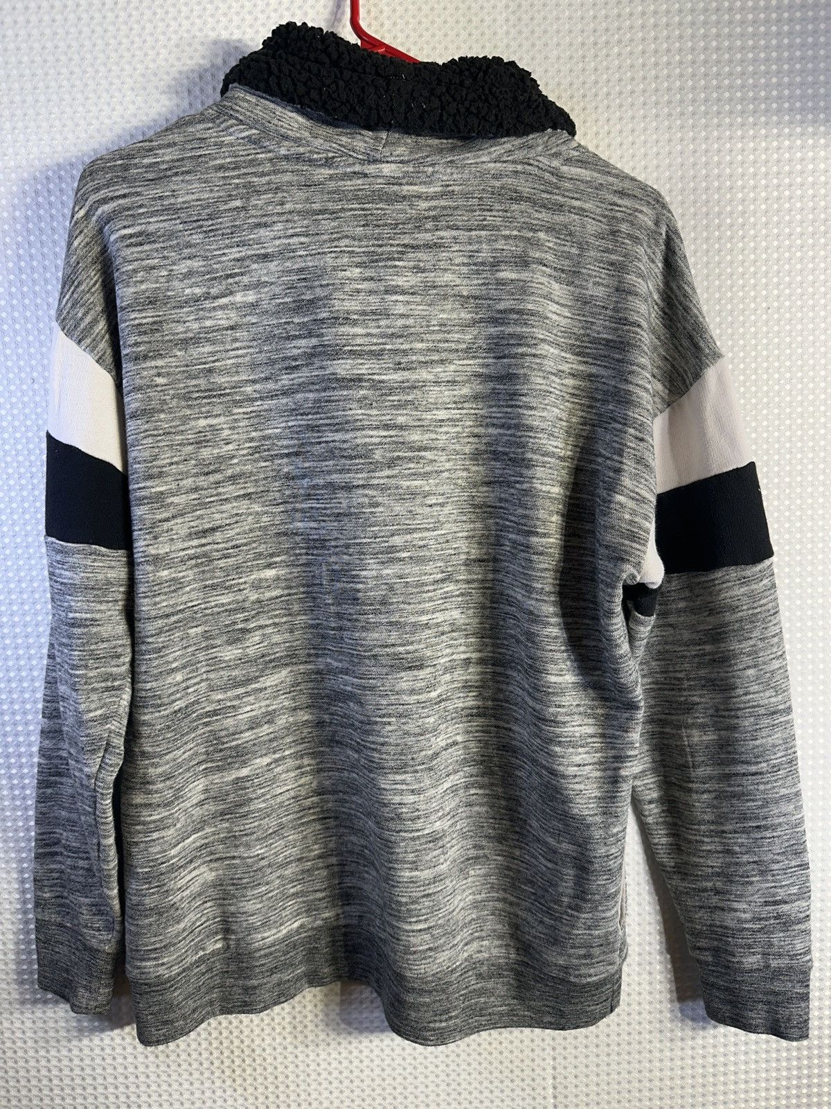 Victoria's Secret Victoria Secret Pink Sherpa Lined Sweatshirt Size XS / US 0-2 / IT 36-38 - 2 Thumbnail