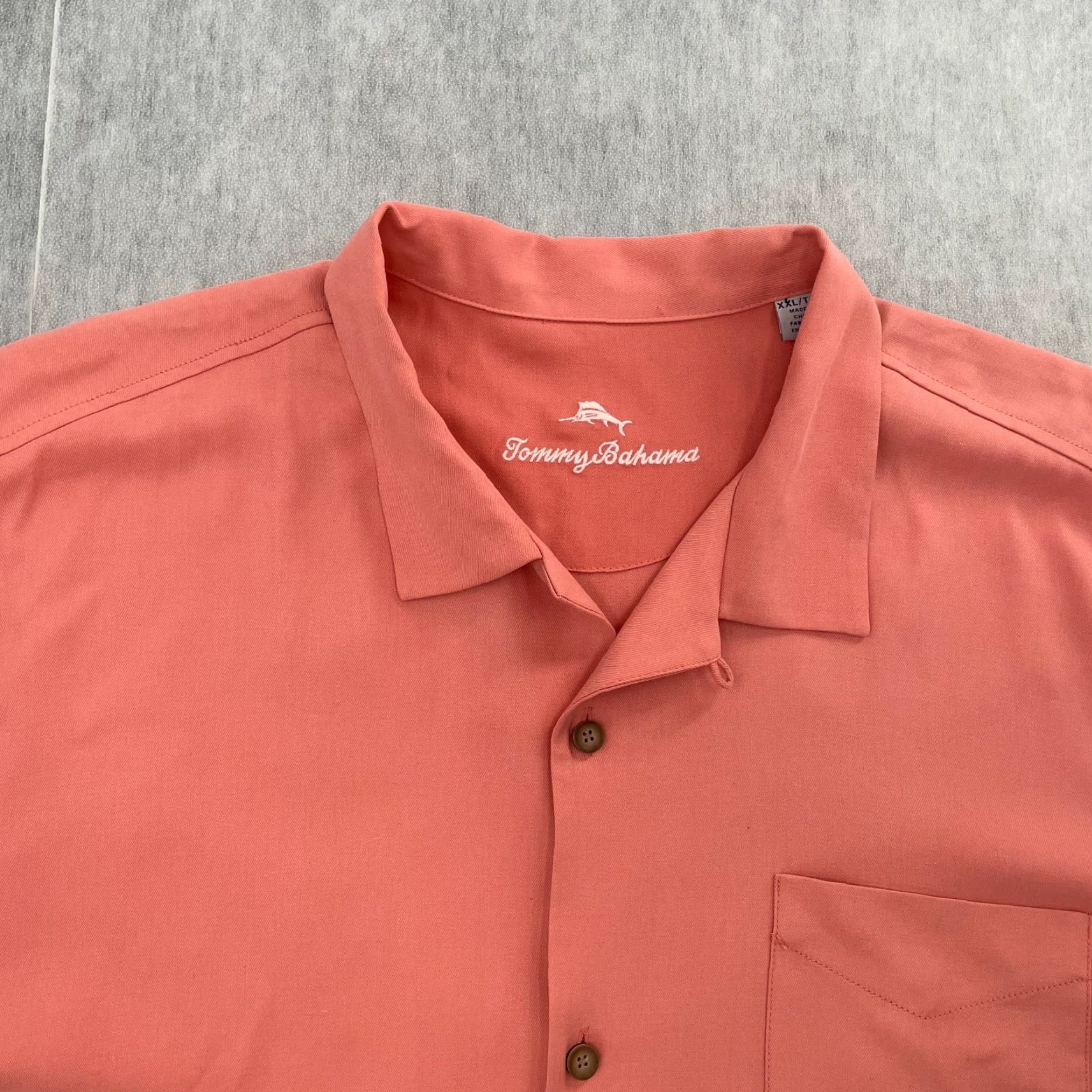 Tommy Bahama VINTAGE Tommy Bahama Shirt Adult 2XL Salmon Pink Button Up Embroidered Loop Collar Mens Size US XXL / EU 58 / 5 - 3 Thumbnail