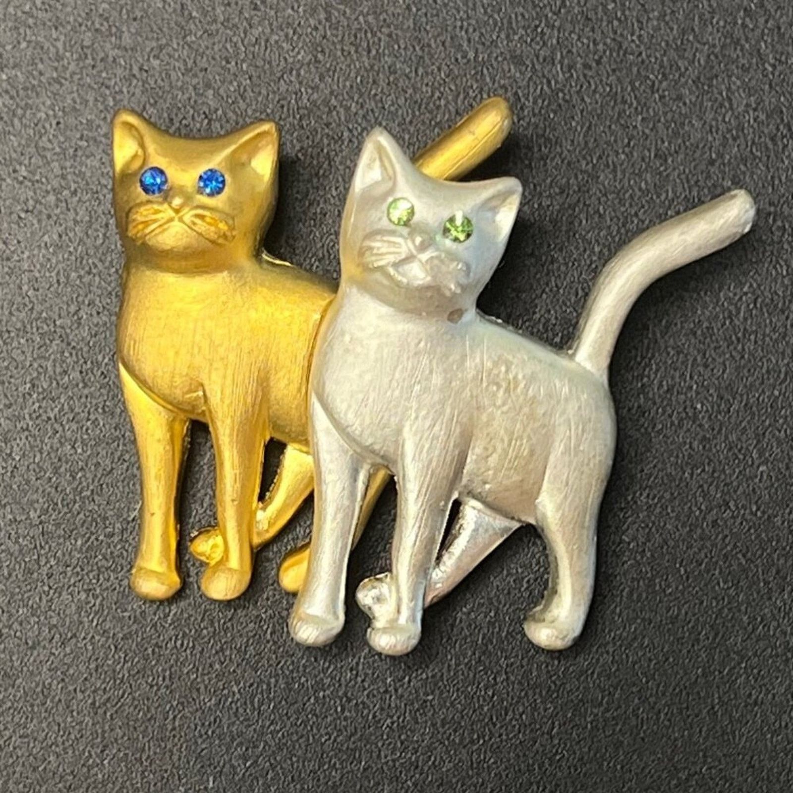 & Other Stories Cats – Goldtone Silvertone Blue Green Rhinestone Brooch Size ONE SIZE - 1 Preview