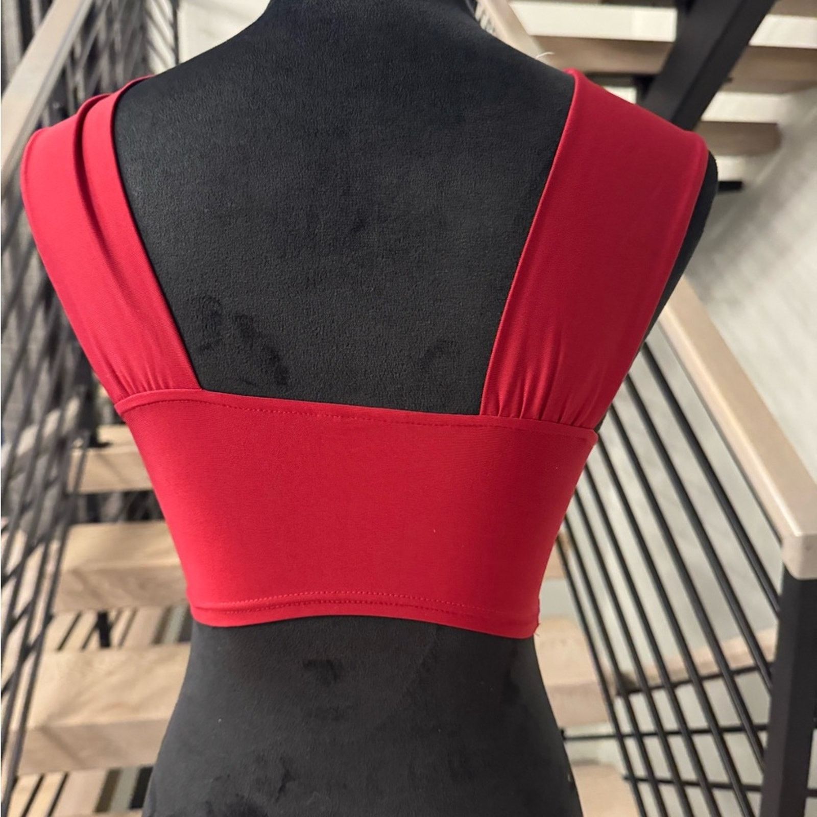 Other New Crisscross Halter Red Crop Top size XS Size XS / US 0-2 / IT 36-38 - 6 Thumbnail