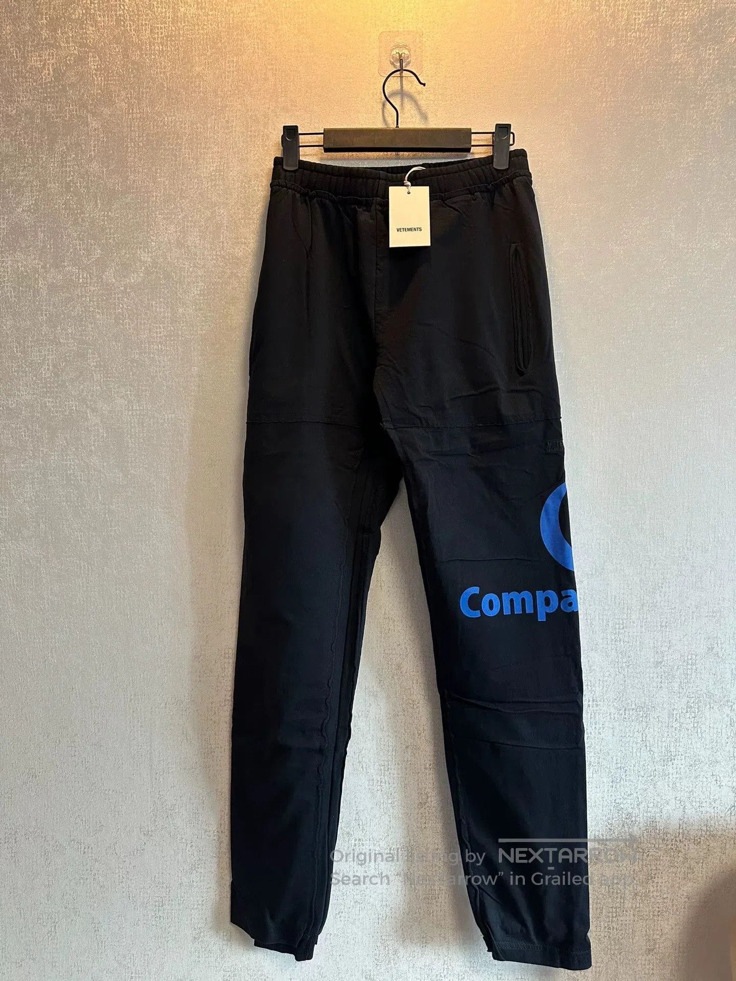 Vetements vetements black two. Size US 26 / EU 42 - 1 Thumbnail