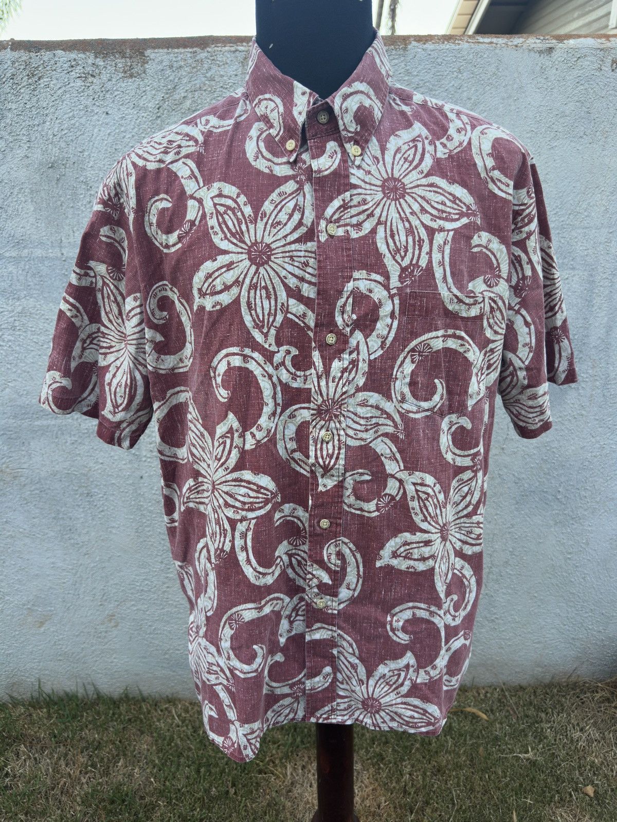 Reyn Spooner PreOwned Reyn Spooner Red Hawaiian Print Men's XL Size US XL / EU 56 / 4 - 1 Thumbnail