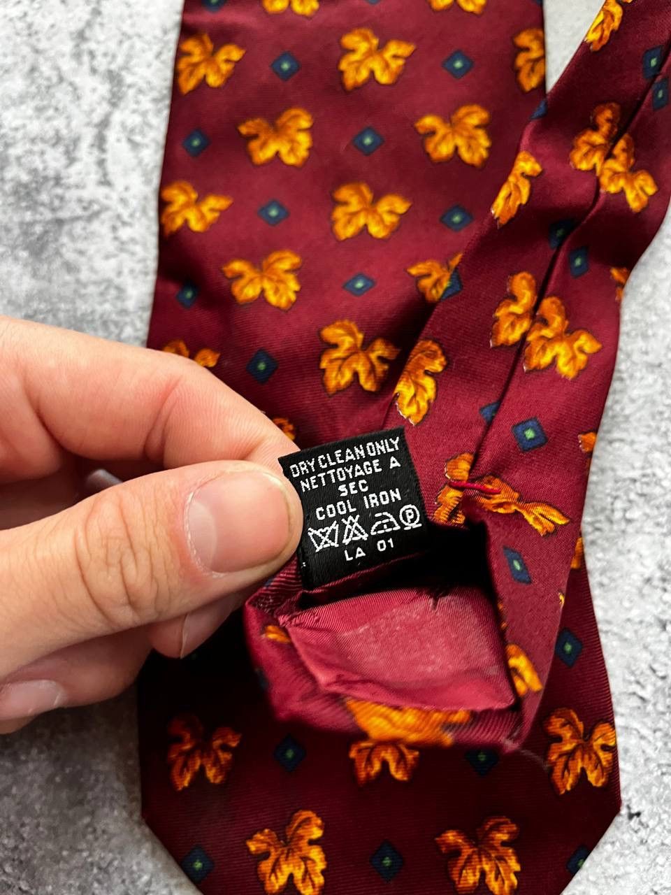 Yves Saint Laurent YesSaintLaurent Tie Size ONE SIZE - 8 Thumbnail
