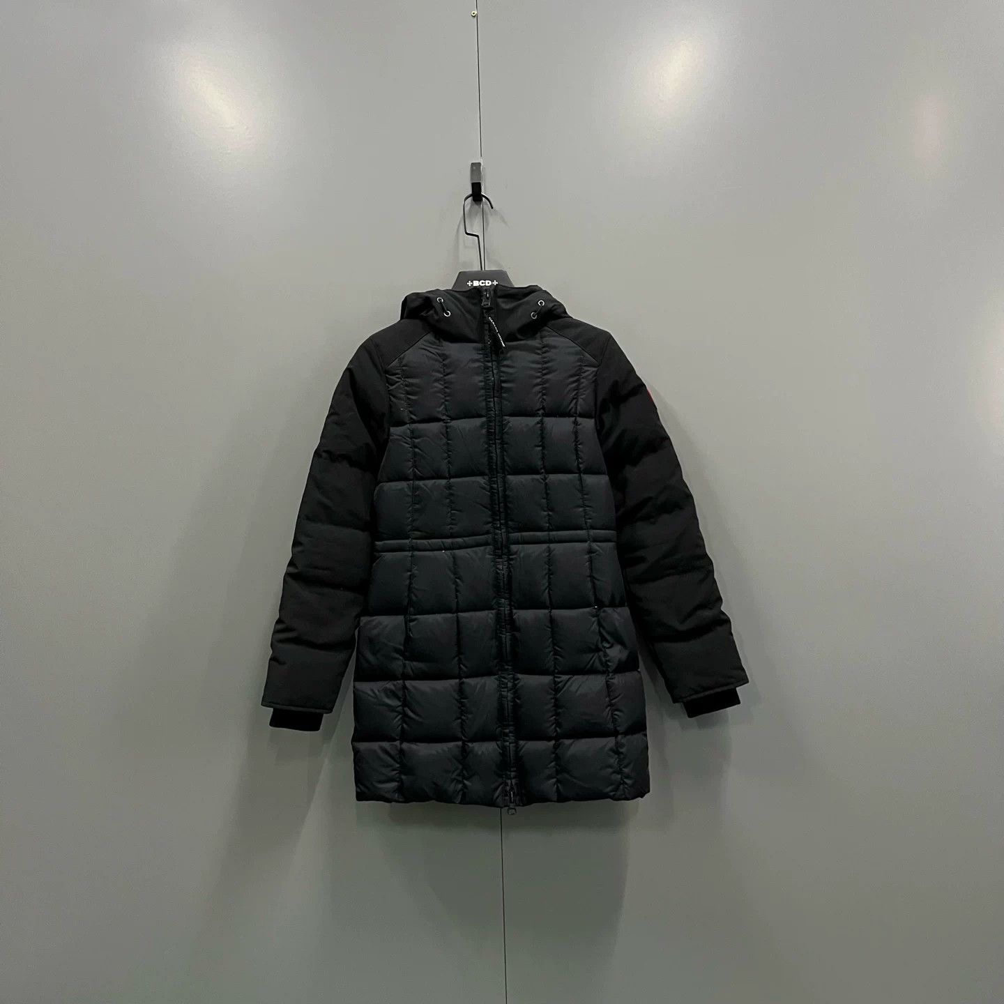 Canada Goose Canada Goose Quilted Hooded Down Jacket XS Size XS / US 0-2 / IT 36-38 - 1 Thumbnail