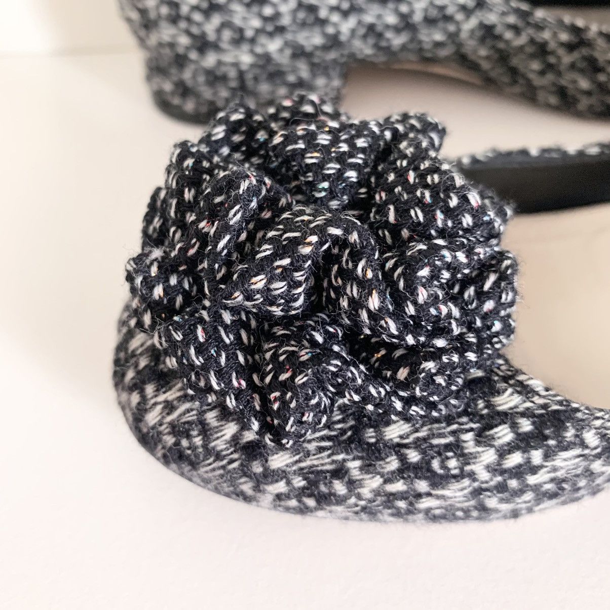 Chanel Tweed camellia toe ballerinas with small heel Size US 6.5 / IT 36.5 - 14 Thumbnail