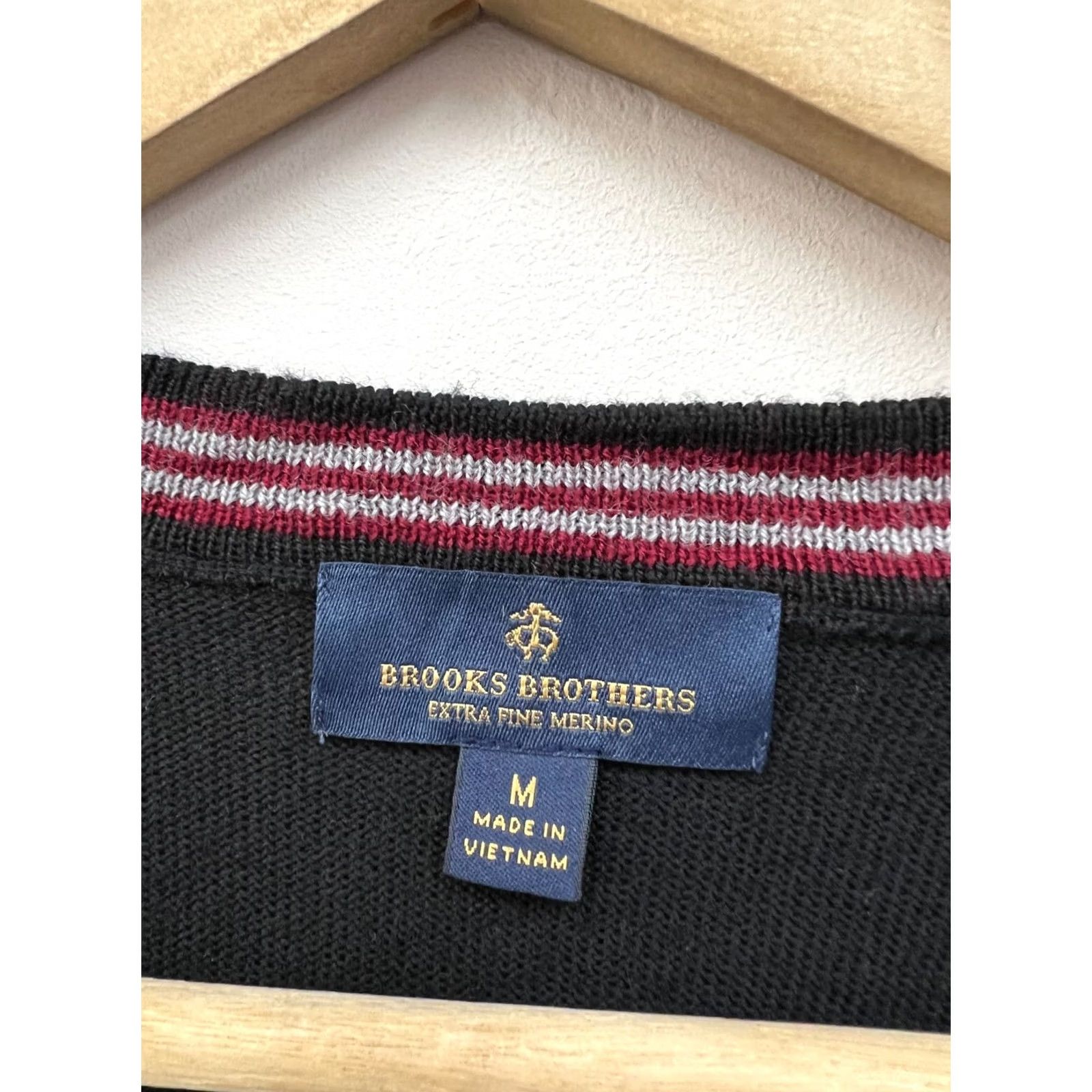 Brooks Brothers Brooks Brothers Pullover Sweater Mens Size M Extrafine Merino Wool Black V-Neck Long Sleeve Size US M / EU 48-50 / 2 - 3 Thumbnail