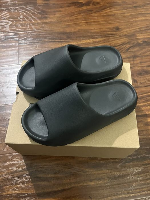 Grailed yeezy slides hot sale