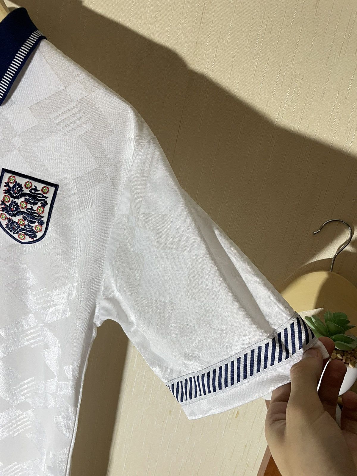 Vintage England Score Draw streetwear soccer jersey Size US S / EU 44-46 / 1 - 6 Thumbnail