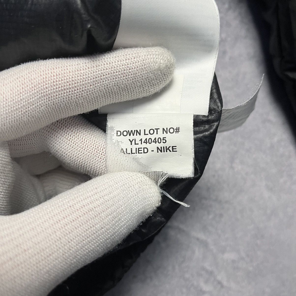 Nike Vintage Nike Cropped Black Puffer Jacket Japanese Size XS / US 0-2 / IT 36-38 - 11 Thumbnail