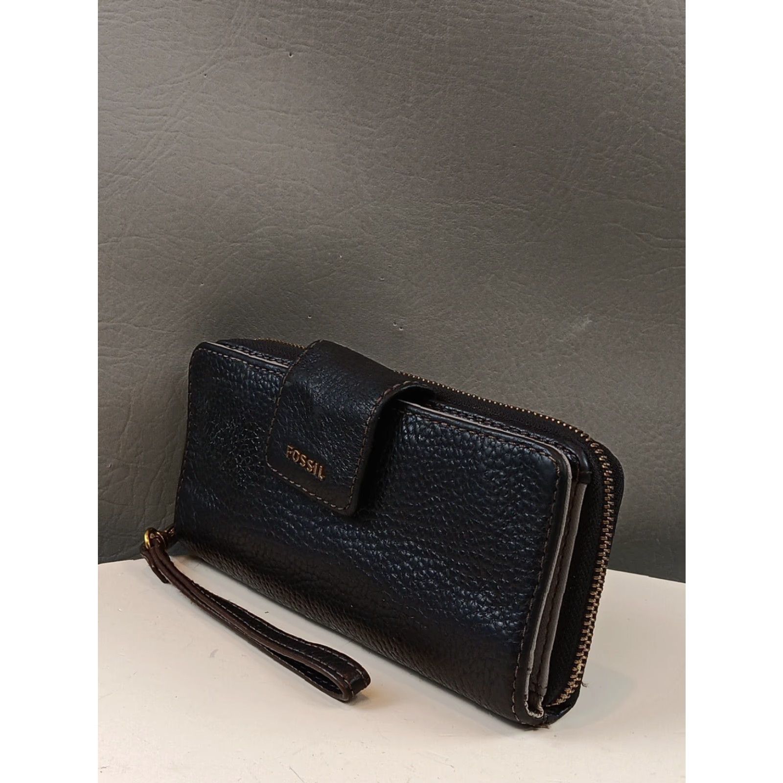 Fossil FOSSIL Wallet Zip-Around Black Pebble Leather L Wallet Wristlet Clutch ID Window Card Slots Retractable Strap Gold-Tone Hardware Women Size ONE SIZE - 4 Thumbnail