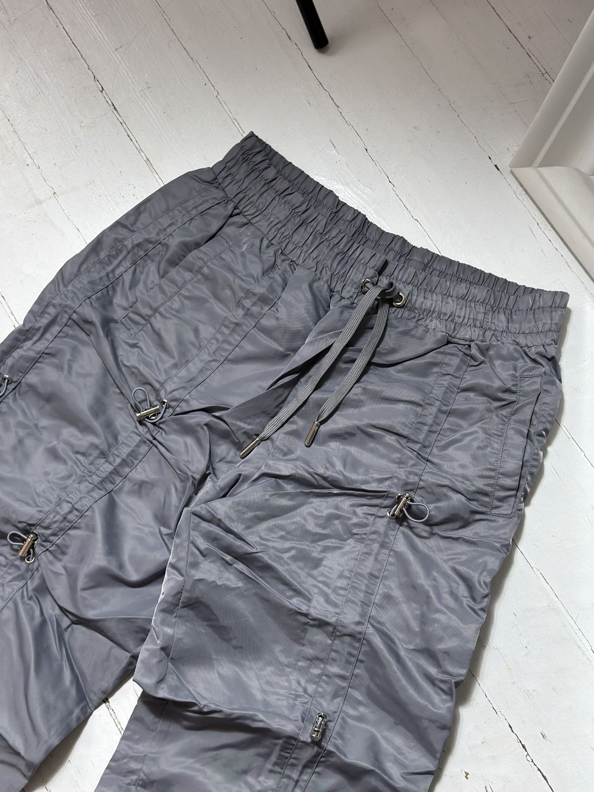 Maniere De Vior MANIERE DE VOIR AVANT GARDE 2000s NYLON PANTS Size 34" / US 12 / IT 48 - 11 Thumbnail
