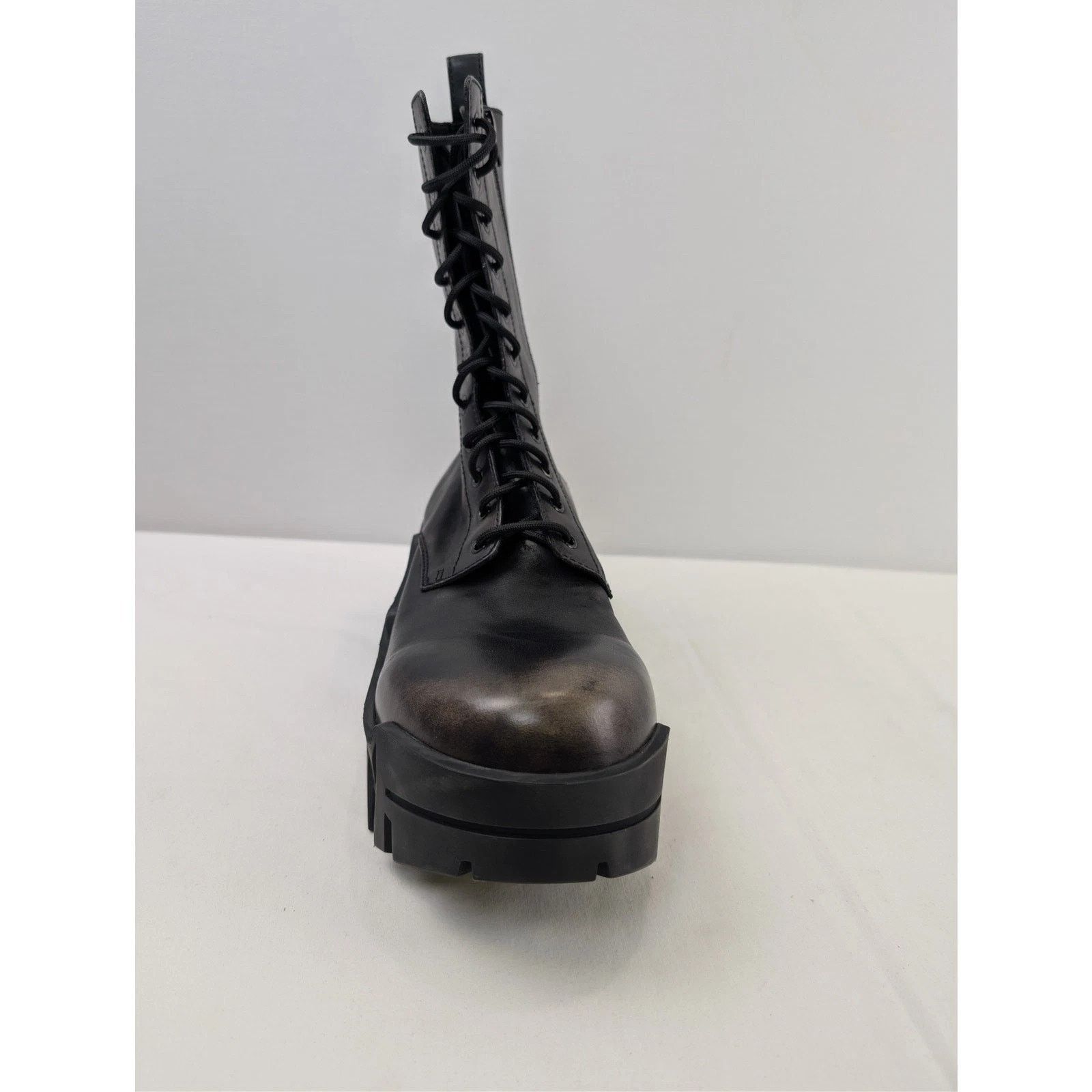 Balenciaga o1rshd1 Q:2 / Worn-out Effect Leather Bulldozer Laceup Boots Size US 11 / EU 44 - 11 Thumbnail