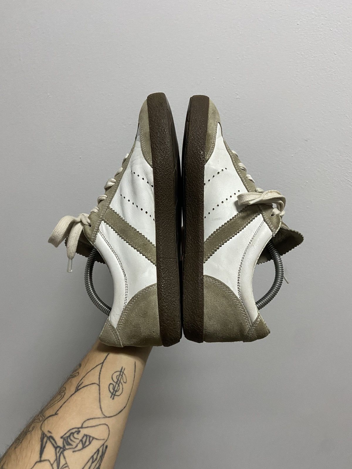 Moncler Moncler low top sneakers leather vintage luxury logo Size US 8 / EU 41 - 8 Thumbnail