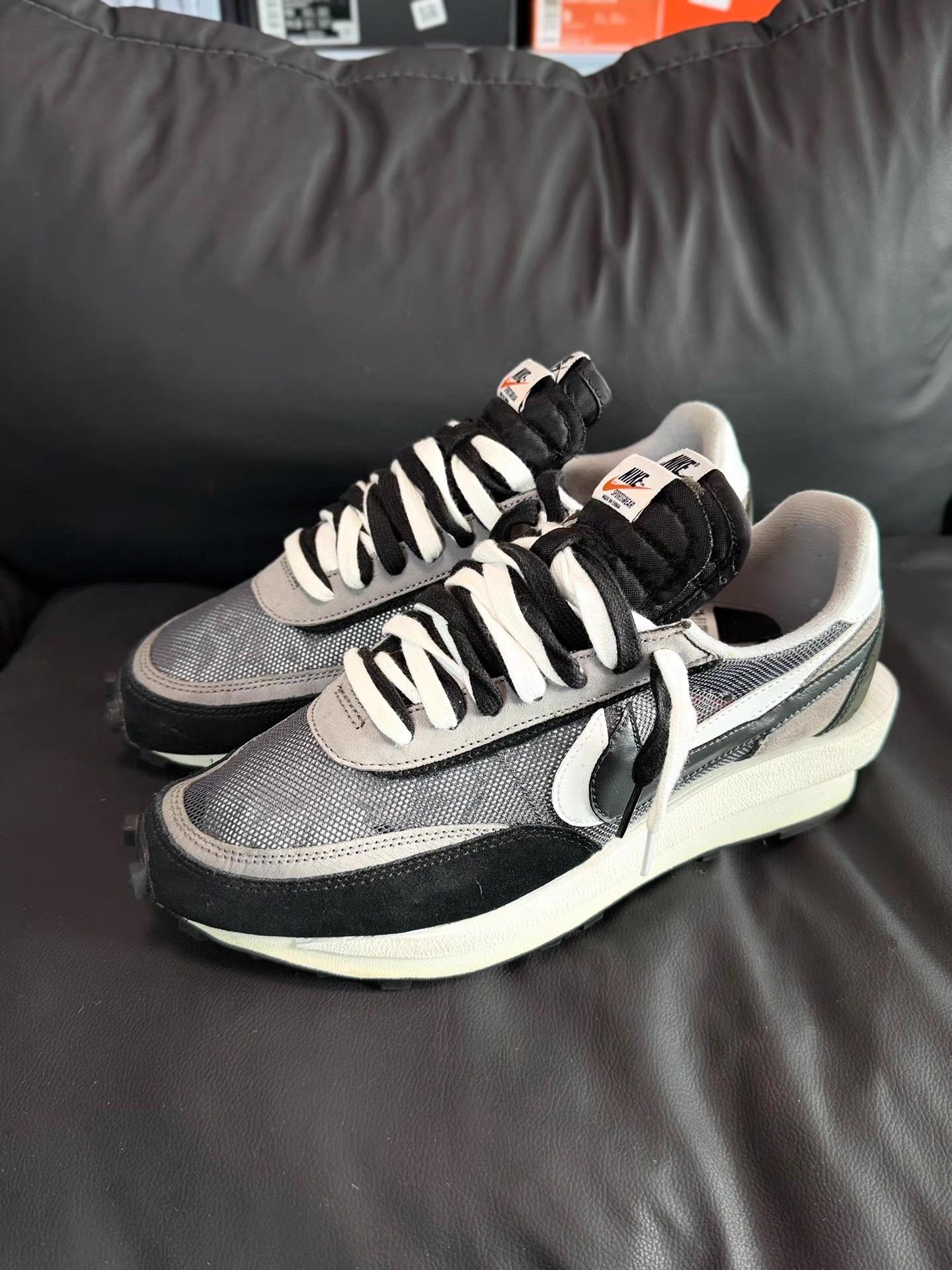 Nike Sacai x Nike LDWaffle Black and white colorway, Ｑ20 Size US 10 / EU 43 - 1 Thumbnail